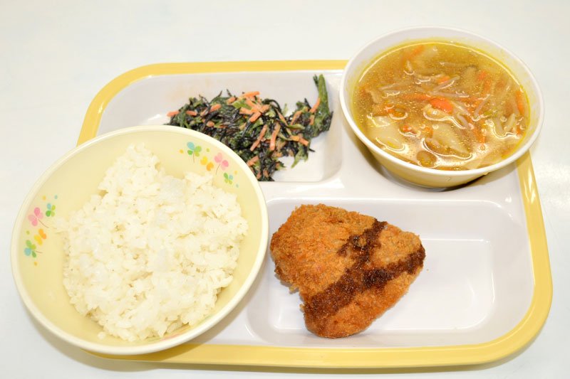 自作のコメ「おいしい」　勝浦中　市内や御宿に給食提供