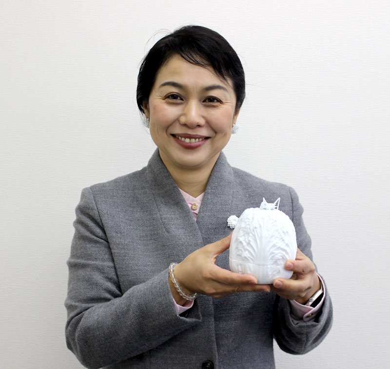 作品展に出品される香炉＝千葉市中央区
