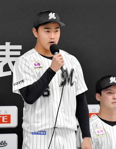 ドラフト１位・西川史礁「本塁打王に」　千葉ロッテ　新入団選手たちが決意