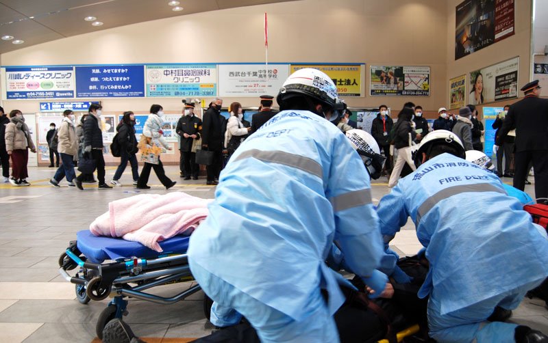 駅で無差別テロ対応確認　“見せる訓練”注意喚起も　鉄道会社と千葉県警・消防　流山