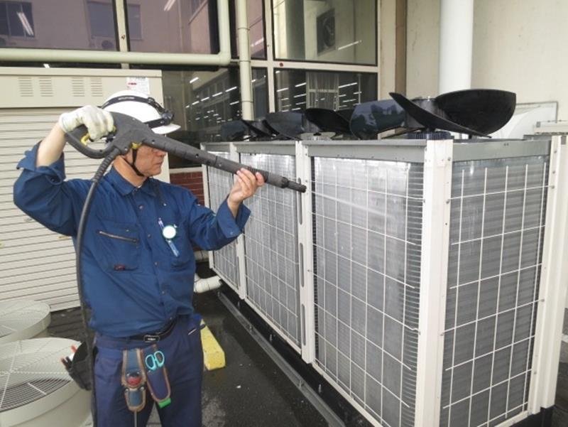空調機洗浄工法で栄誉　省エネ大賞「会長賞」にエアマル（船橋）　社員３人　人と環境に配慮　２０年データ収集