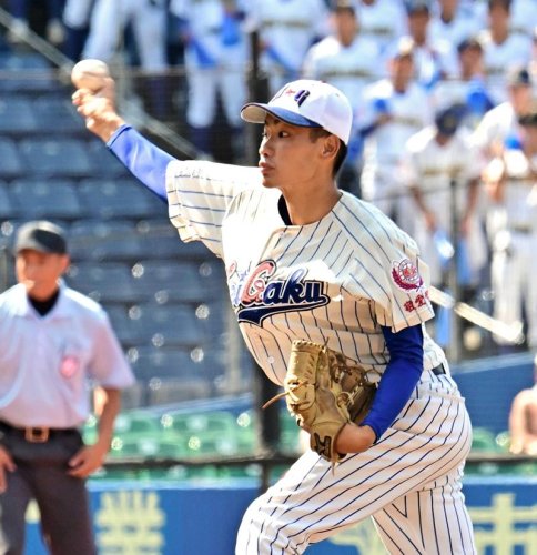 先発した敬愛学園・岡田
