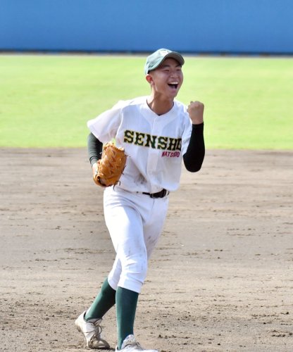 １年生が胴上げ投手　専大松戸　第７８回秋季千葉県高校野球　決勝