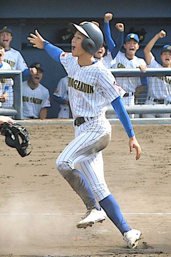 多様な選手起用　中央学院　千葉２位・２年ぶり７度目　高校野球秋季関東大会