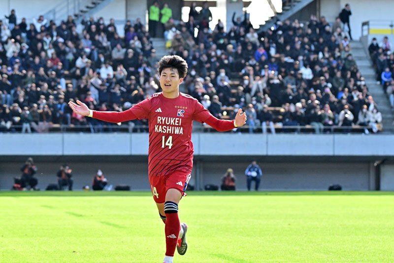 古川いきなり２得点　流通経大柏　第１０４回全国高校サッカー選手権