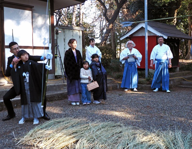 「晴れ多く作柄良好」豊凶占い　「やぶさめ」神事　君津・菅原神社　小４男児「わかと」大役