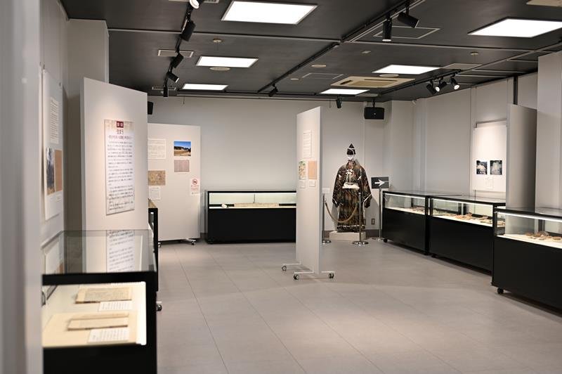３月８日まで開催されている特別展＝千葉市中央区
