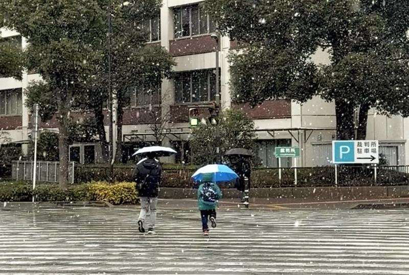 千葉県内、広範囲で降雪　身の安全に注意を　８日未明から昼ピークか　路面凍結恐れも