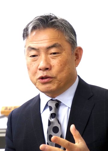 渡辺芳邦氏