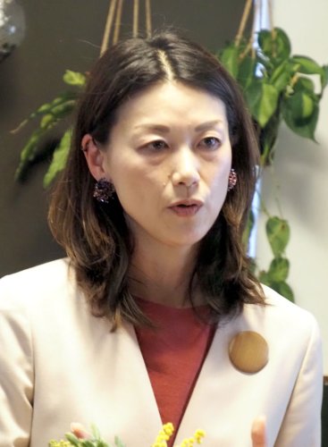 三好智子氏