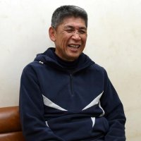 成東との決勝で周囲が喜ぶ中、「一切跳びはねず、マウンド上で安堵（あんど）のため息をついた」と振り返る小林徹＝１月、習志野市