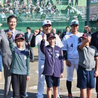 被災地に元気を　鴨川で秋季キャンプ　爪痕残る地元歓迎　千葉ロッテ