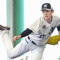 朗希、捕手立たせて３７球 　剛球健在　吉井コーチは物足りなさも