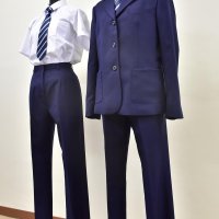 女子のスラックス導入　勝浦中、制服選択制に