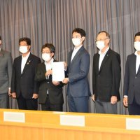 洋上風力地元意向反映を　銚子市長、漁協ら知事に要望