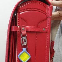 子の居場所ＩＴで把握　企業配布の発信器　市川市など導入