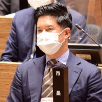 市川市長「市議パワハラ」発言　議会方針出ず再協議