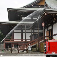 災害時、文化財守れ！！　成田山新勝寺で訓練