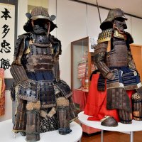 観光本陣で展示している甲冑＝大多喜町