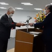 市民の功績たたえる　市原市４３個人１団体表彰