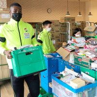 食品ロス削減へ一肌　ジェフ選手が仕分け作業　千葉市で