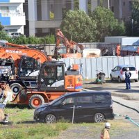 火災があったと思われる現場周辺＝１２日午後０時５５分ごろ、市川市