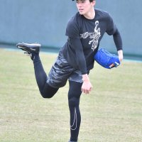 朗希進化期す３年目　開幕先発入り目指す　　千葉ロッテ