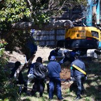 神社に不法投棄地検、男２人起訴
