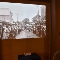 公開しきれなかった写真の一部はプロジェクターで展示。千葉大学デザイン文化計画研究室が協力した
