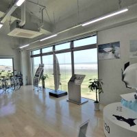 五輪会場に観光案内所　サーフィン選手パネル展示　一宮町「ステラ釣ケ崎」