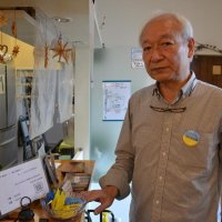 反戦缶バッジでウクライナ支援　利益は大使館へ寄付　習志野の市民団体