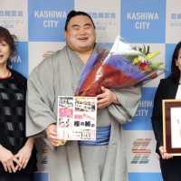隆の勝「七月場所では優勝狙う」　地元・柏市長訪問　「子供に夢を」市長もエール