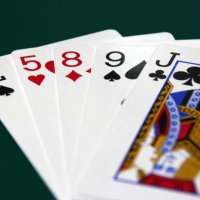 トランプにすり替え高齢者のカード詐取　船橋、３２０万円被害