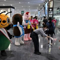 肉や果物持ち込まないで！！　成田空港　お盆休みに啓発
