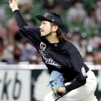 ６回無失点で７勝目を挙げた千葉ロッテ・石川＝ペイペイドーム（共同）