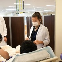 海外医学部生が実習　リトアニアから１０人　国際医療福祉大成田病院　水際対策緩和で初受け入れ