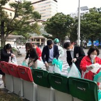 中央公園「ひろ街」　ごみ３０キロ集め分別　千葉市、９２人参加