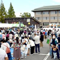 ４年ぶり産業まつり盛況　栄町民、交流楽しむ