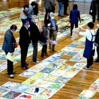 入賞４０４点決まる　１２月１３日から千葉県立美術館で展示　こども県展中央審査会