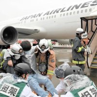 【写真複数あり】成田空港　航空機炎上想定し８００人訓練　消化や救護連携再確認　水際緩和で発着回数増見据え