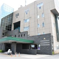 路上駐車の乗用車ドア傷付けた疑い　自称無職の８０歳逮捕　柏、周辺で同様の事件