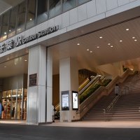 路線バス、女性はねる　急ブレーキで乗客女性も転倒　千葉駅ロータリー