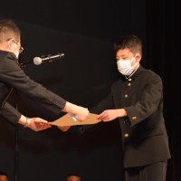 植木さんら県知事賞　書写・交安ポスター表彰式