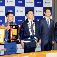 「全身全霊演技で」準Ｖ　市川市消防団、知事に報告　全国操法大会