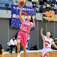 指導者「怒」「指示」なし　子どもの自主性育む大会　バスケットボール