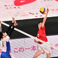 習志野、最終盤意地の連続弾　春高バレー