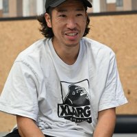 インタビューに応じる佐々木選手＝昨年１２月７日、鎌ケ谷市