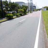 廃ペットボトル舗装材　トラック道修繕に試用　船橋市、耐久性確認へ