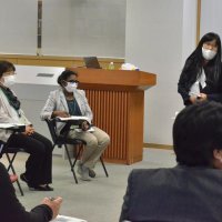 山武市の教職員らを対象にした、林教授による日本語教育講座＝昨年３月、東金市
