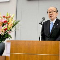 「経験生かし進化を」　５期目小泉成田市長